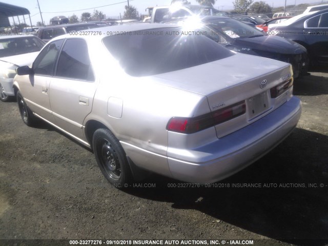4T1BF22K1VU919714 - 1997 TOYOTA CAMRY CE/LE/XLE 米色 照片 3