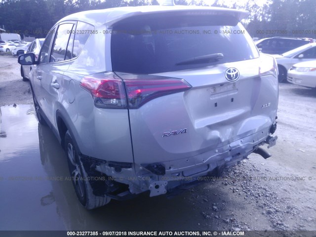 2T3WFREV1JW447807 - 2018 TOYOTA RAV4 ADVENTURE/XLE 银色 照片 6