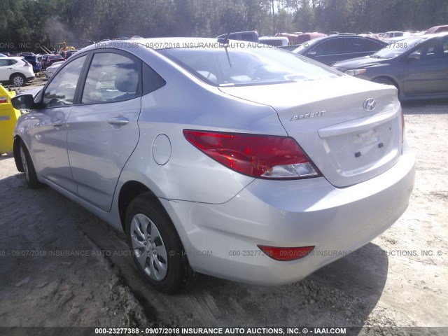 KMHCT4AE5HU288491 - 2017 HYUNDAI ACCENT SE SILVER photo 3