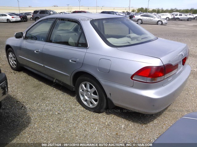 JHMCG56752C006323 - 2002 HONDA ACCORD SE SILVER photo 3