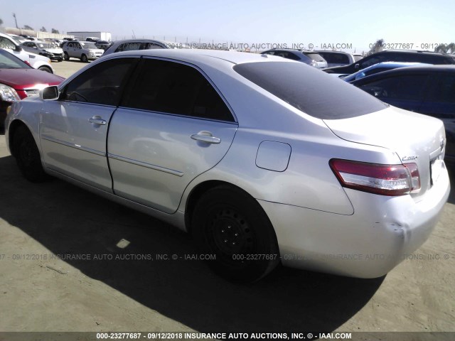 4T4BF3EK5AR076571 - 2010 TOYOTA CAMRY SE/LE/XLE 银色 照片 3