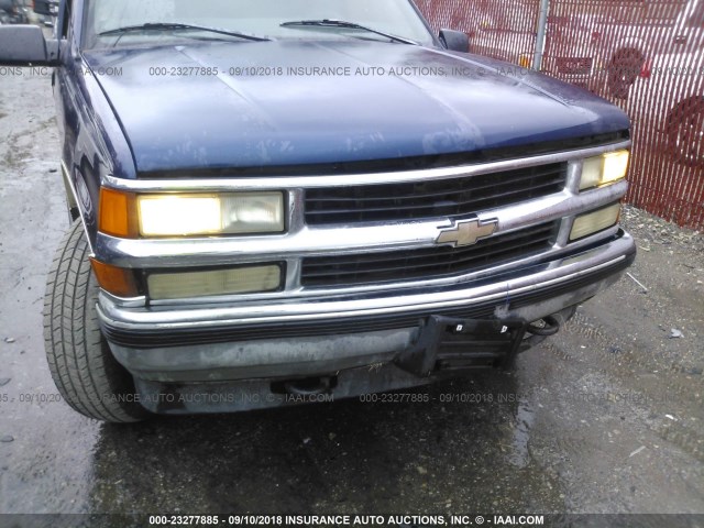 3GNEK18R7XG123042 - 1999 CHEVROLET TAHOE K1500 Navy photo 6