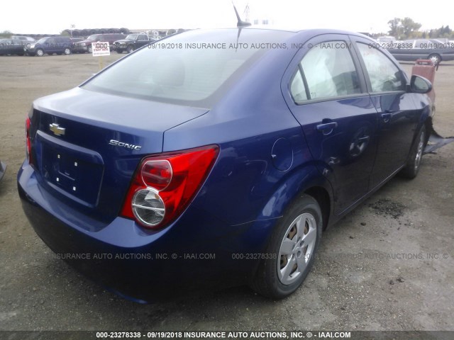 1G1JA5SH8D4257190 - 2013 CHEVROLET SONIC LS BLUE photo 4