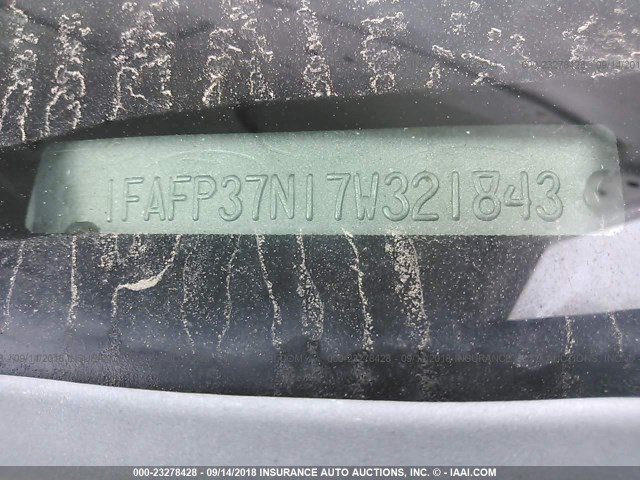 1FAFP37N17W321843 - 2007 FORD FOCUS ZX5/S/SE/SES 白色 照片 9