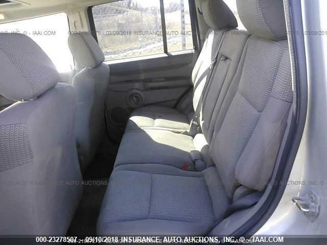 1J8HG48K46C366782 - 2006 JEEP COMMANDER GOLD photo 8