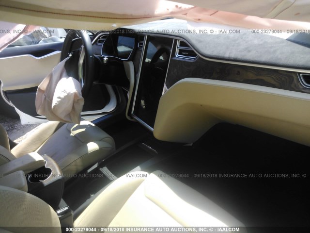 5YJSA1E42GF172338 - 2016 TESLA MODEL S WHITE photo 5