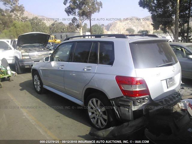 WDCGG5GB2AF432113 - 2010 MERCEDES-BENZ GLK 350 SILVER photo 3