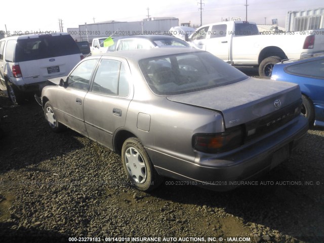 4T1SK11E4NU068302 - 1992 TOYOTA CAMRY DLX SILVER photo 3