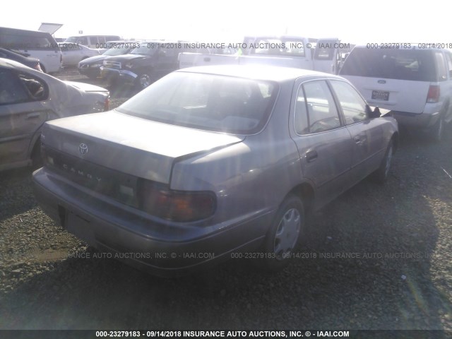 4T1SK11E4NU068302 - 1992 TOYOTA CAMRY DLX 银色 照片 4