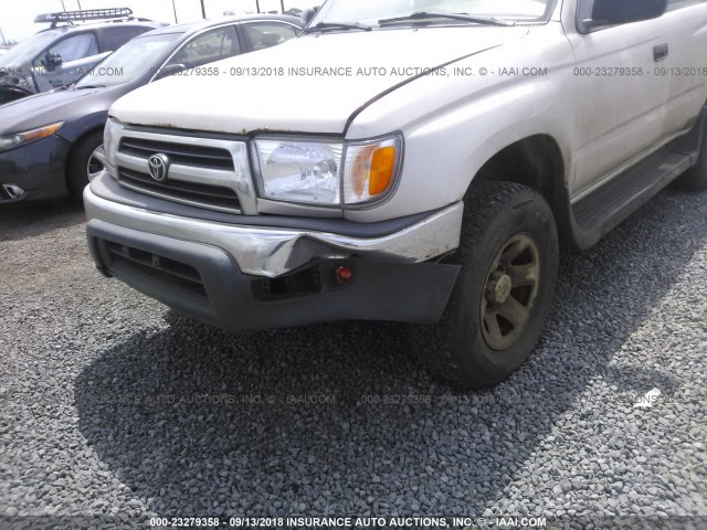 JT3GM84R0X0049403 - 1999 TOYOTA 4RUNNER SILVER photo 6