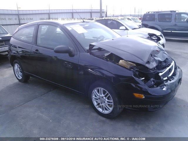 3FAFP31N05R120718 - 2005 FORD FOCUS ZX3 BLACK photo 1