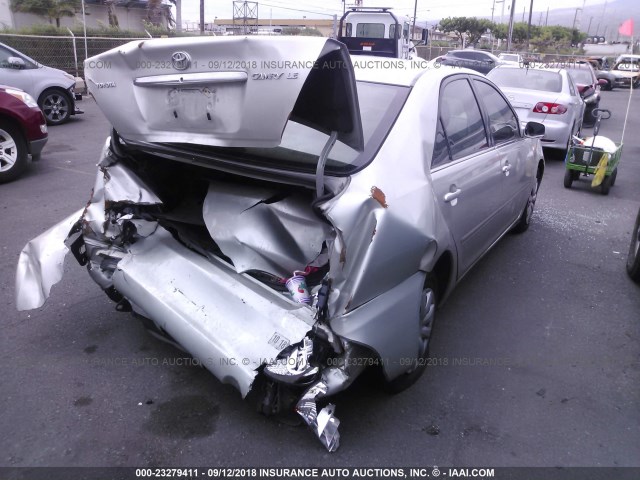 JTDBE32K720115157 - 2002 TOYOTA CAMRY LE/XLE/SE Күміс фото 4