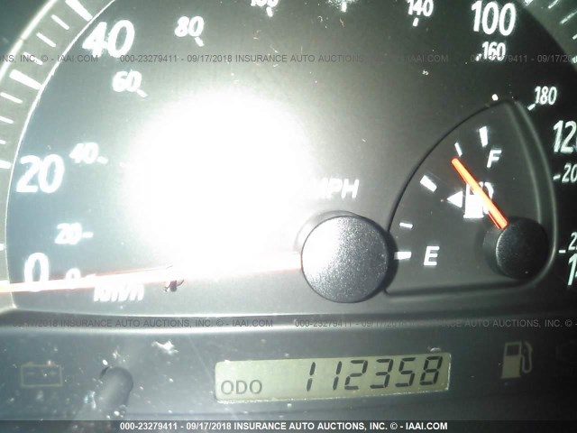 JTDBE32K720115157 - 2002 TOYOTA CAMRY LE/XLE/SE Күміс фото 7