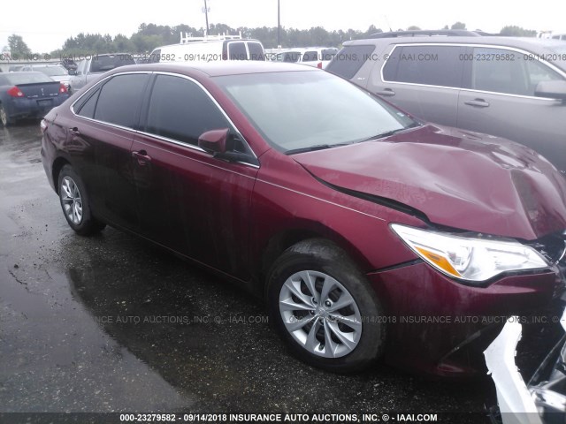 4T1BF1FK5GU603840 - 2016 TOYOTA CAMRY LE/XLE/SE/XSE 红色 照片 1