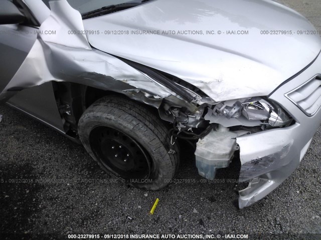 4T1BF3EK3BU775077 - 2011 TOYOTA CAMRY SE/LE/XLE 银色 照片 6