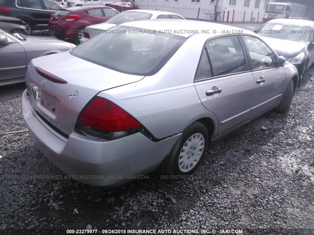 1HGCM56196A055436 - 2006 HONDA ACCORD VALUE SILVER photo 4