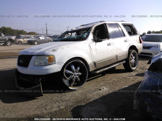 1FMRU15W53LC51562 - 2003 FORD EXPEDITION XLT WHITE photo 2