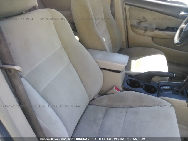 1HGCM56157A202336 - 2007 HONDA ACCORD VALUE WHITE photo 5