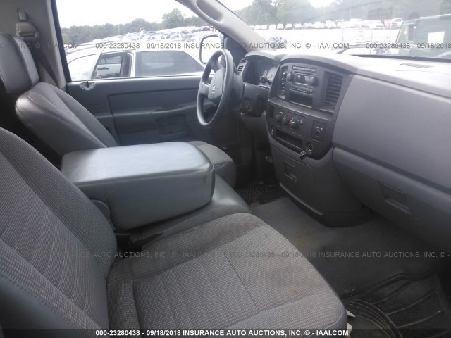 1D7HA16N56J123987 - 2006 DODGE RAM 1500 ST/SLT GRAY photo 5