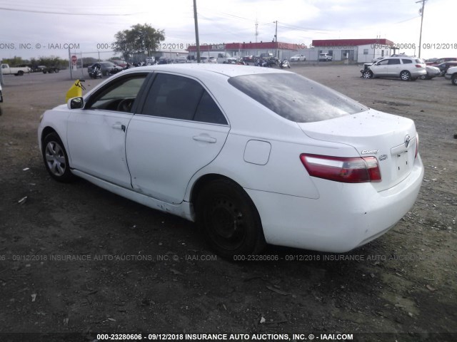 4T1BE46K97U712418 - 2007 TOYOTA CAMRY NEW GENERAT CE/LE/XLE/SE WHITE photo 3