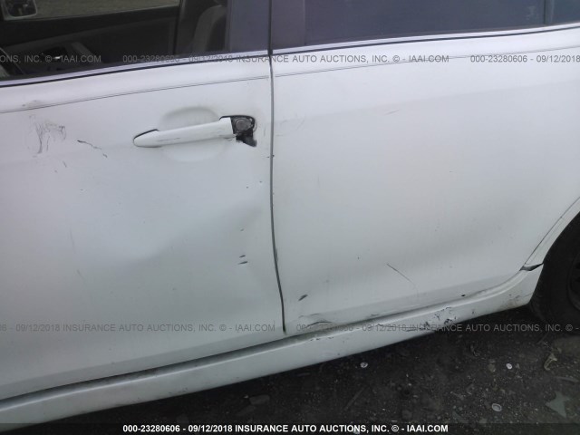 4T1BE46K97U712418 - 2007 TOYOTA CAMRY NEW GENERAT CE/LE/XLE/SE WHITE photo 6