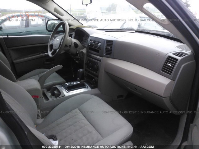 1J4GR48K96C358491 - 2006 JEEP GRAND CHEROKEE LAREDO/COLUMBIA/FREEDOM TAN photo 5