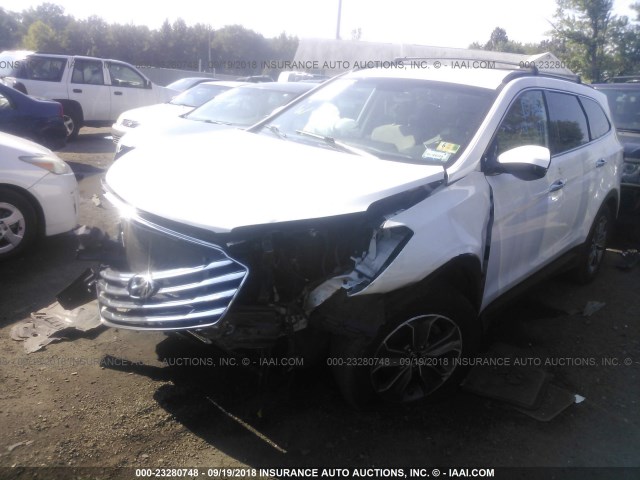 KM8SM4HF5GU143229 - 2016 HYUNDAI SANTA FE SE WHITE photo 2