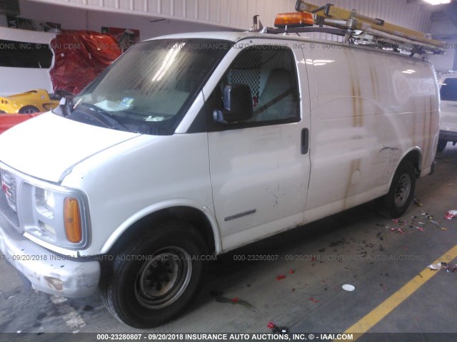 1GTGG25R1Y1181922 - 2000 GMC SAVANA G2500 WHITE photo 2