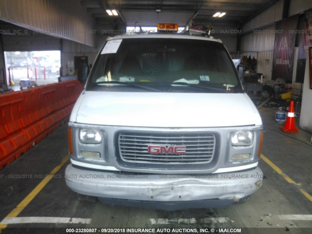 1GTGG25R1Y1181922 - 2000 GMC SAVANA G2500 WHITE photo 6