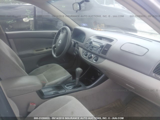 4T1BE32K23U707815 - 2003 TOYOTA CAMRY LE/XLE/SE Бежевый фото 5