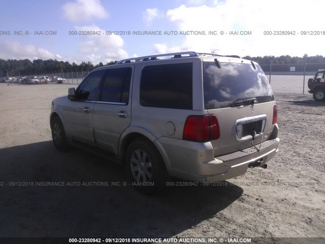 5LMFU27R44LJ30245 - 2004 LINCOLN NAVIGATOR Braun Foto 3