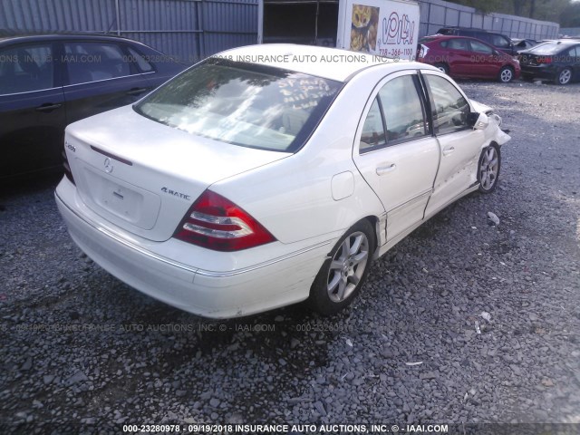 WDBRF92H57F883869 - 2007 MERCEDES-BENZ C 280 4MATIC Biały zdjęcie 4