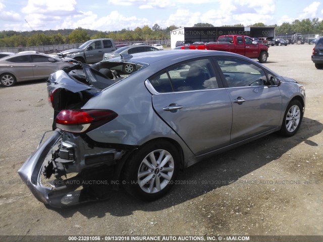 3KPFL4A7XHE140998 - 2017 KIA FORTE LX/S GRAY photo 4