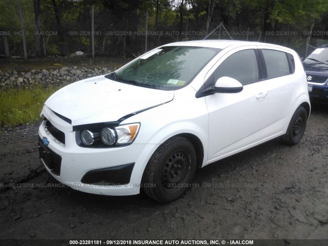 1G1JA6SHXF4131521 - 2015 CHEVROLET SONIC LS WHITE photo 2