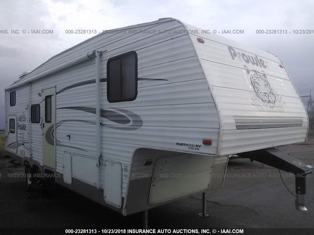 1EC5B292151598370 - 2005 FLEETWOOD PROWLER  WHITE photo 1