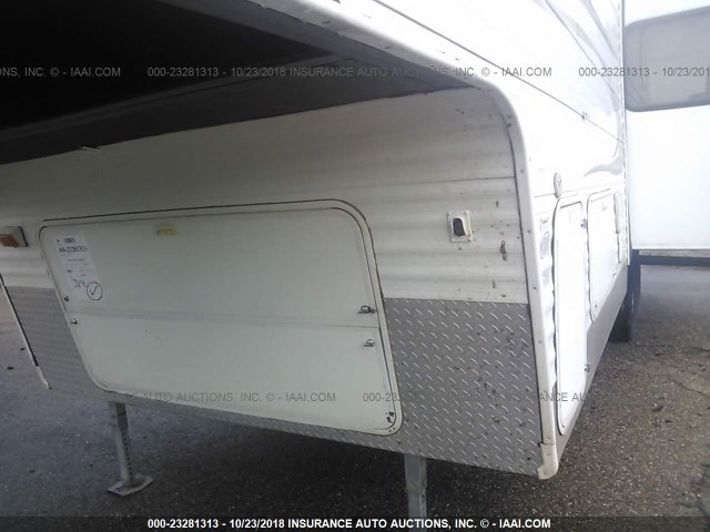 1EC5B292151598370 - 2005 FLEETWOOD PROWLER  WHITE photo 6