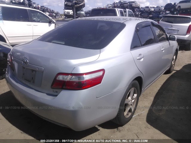 4T1BE46K07U579936 - 2007 TOYOTA CAMRY NEW GENERAT CE/LE/XLE/SE GRAY photo 4