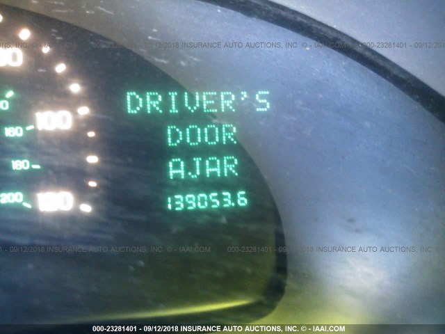 1LNLM97V6VY715960 - 1997 LINCOLN CONTINENTAL  Biały zdjęcie 7