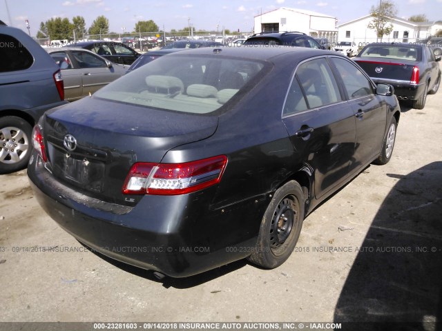 4T4BF3EK7AR028151 - 2010 TOYOTA CAMRY SE/LE/XLE ნაცრისფერი ფოტო 4