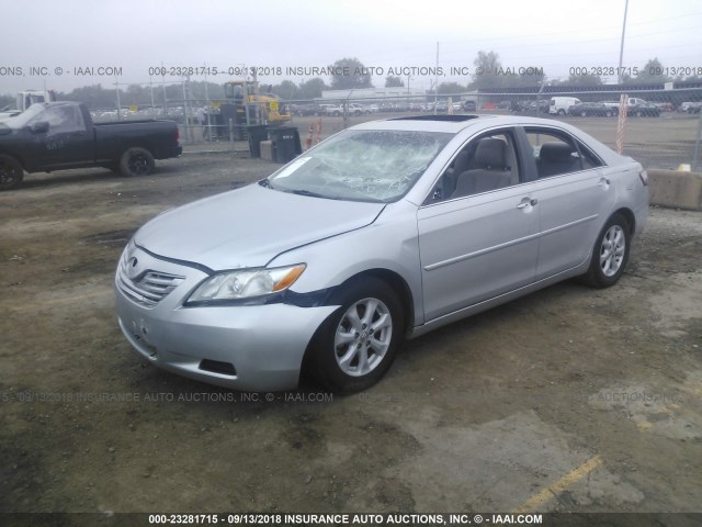 4T1BK46K67U545802 - 2007 TOYOTA CAMRY NEW GENERAT LE/XLE/SE SILVER photo 2