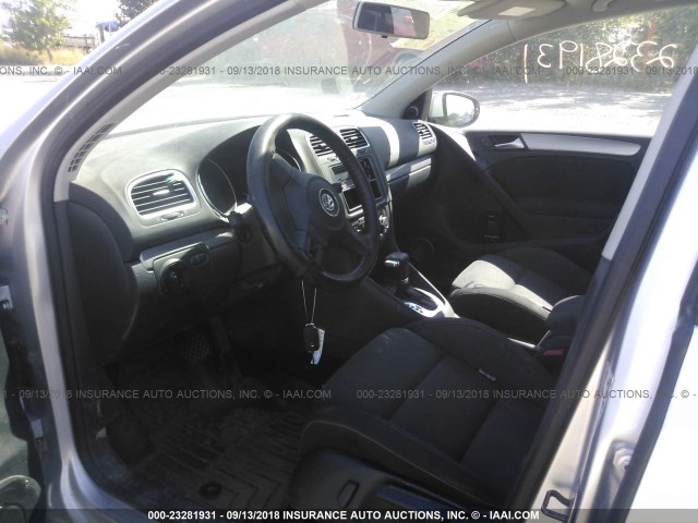 WVWDA9AJ4BW009200 - 2011 VOLKSWAGEN GOLF SILVER photo 5