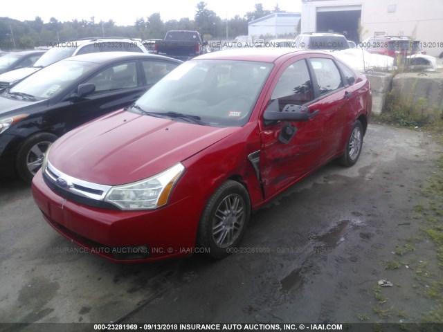 1FAHP35N28W286842 - 2008 FORD FOCUS SE/SEL/SES RED photo 2
