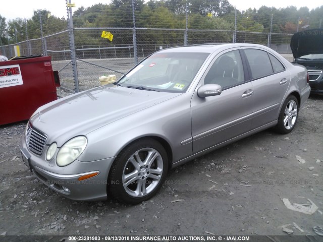 WDBUF83J74X126600 - 2004 MERCEDES-BENZ E 500 4MATIC GRAY photo 2