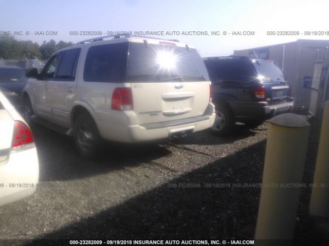 1FMFU19505LA91789 - 2005 FORD EXPEDITION LIMITED WHITE photo 3