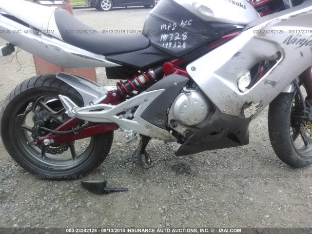 JKAEXEA196A012358 - 2006 KAWASAKI EX650 A6F SILVER photo 8