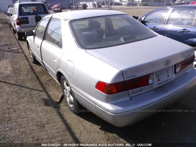 4T1BG22K41U846555 - 2001 TOYOTA CAMRY CE/LE/XLE 银色 照片 3