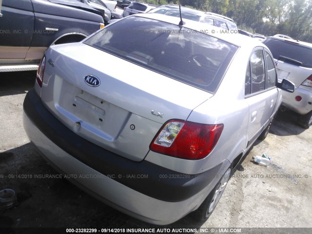 KNADE123186322751 - 2008 KIA RIO LX/SX SILVER photo 4