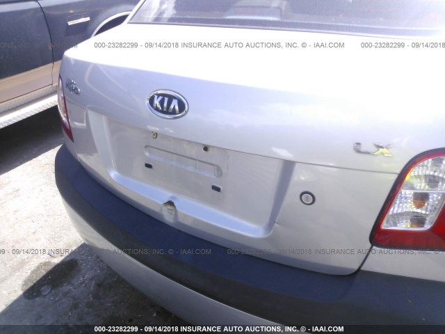 KNADE123186322751 - 2008 KIA RIO LX/SX SILVER photo 6