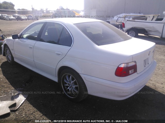 WBADT43481GX26094 - 2001 BMW 525 I AUTOMATIC WHITE photo 3