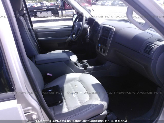 1FMDU73W35UA83871 - 2005 FORD EXPLORER XLT/XLT SPORT/NBX 银色 照片 5